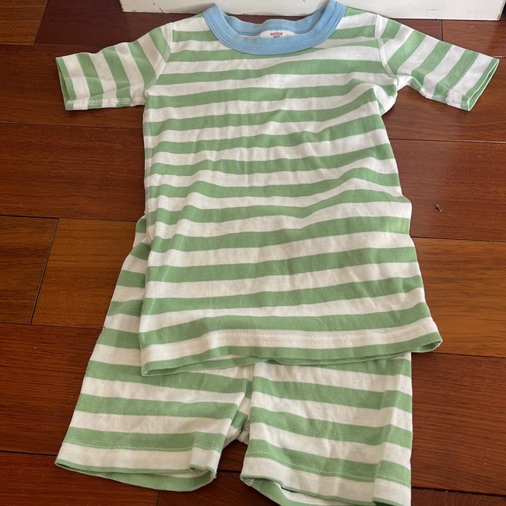 Hanna Andersson short pajamas size 120